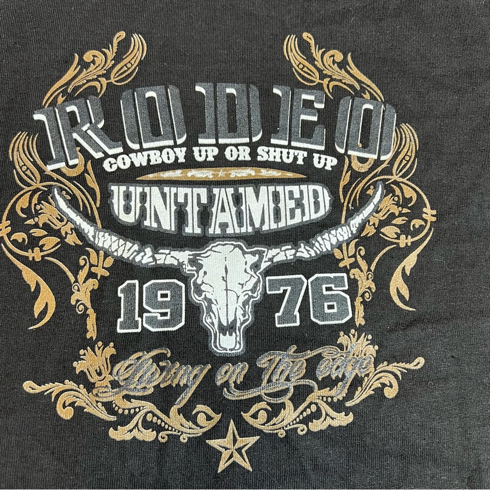 COWBOY RULES BULL RIDER RODEO UNTAMED COWBOY UP OR SHUT UP T-SHIRT nwot cond - Picture 2 of 8